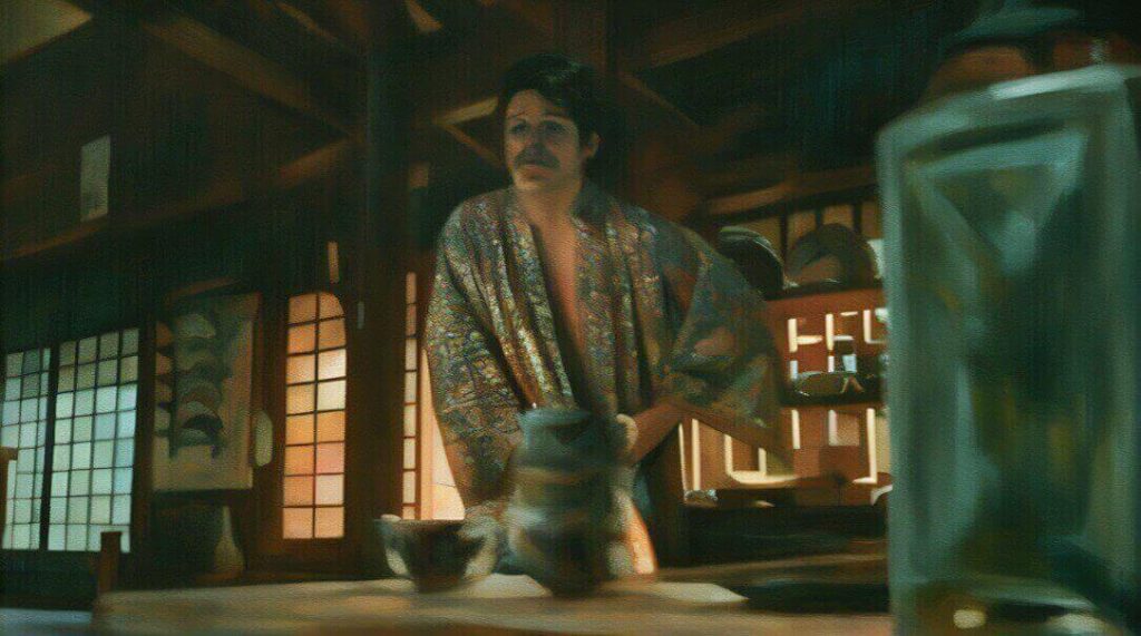 湯呑に隠れたヘブンの局部のイラスト